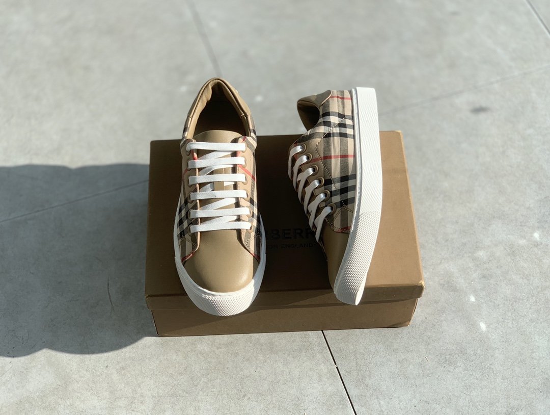 Burberry 2023 New Unisex Trainers - Image 2
