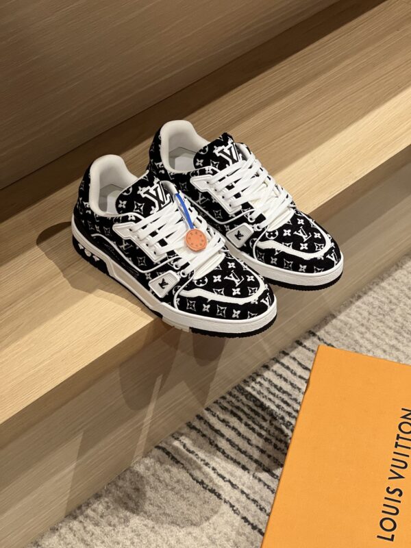 Louis Vuitton 2023 Unisex Trainers