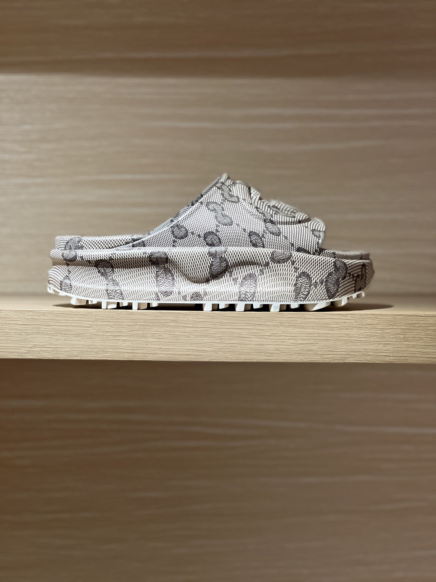 74497.jpg Gucci 2023 New Sandals - Image 1