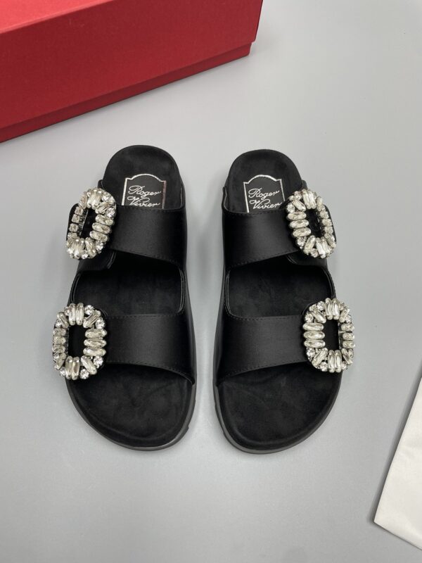 Roger Vivier 2023 New Sandals