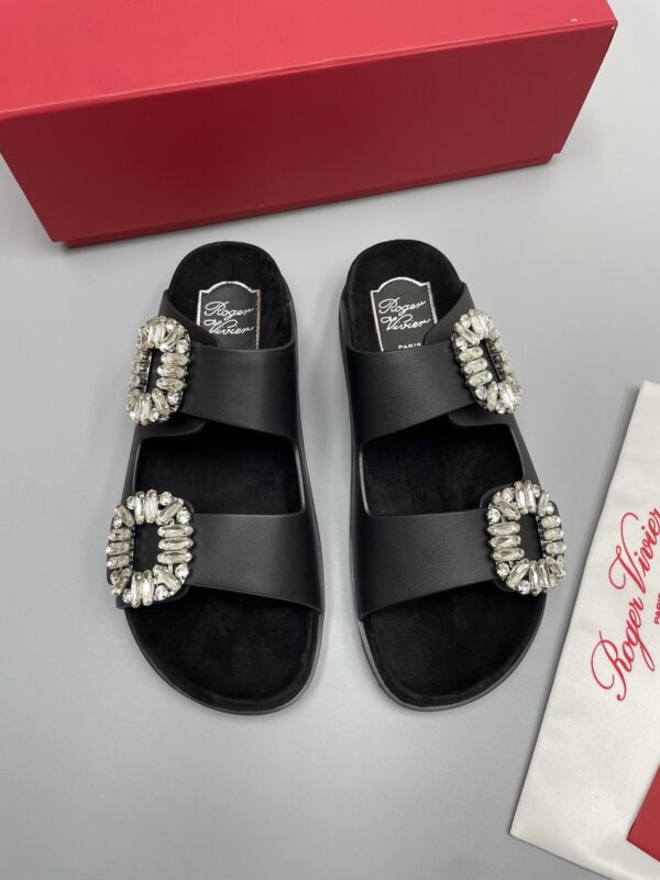 Roger Vivier 2023 New Sandals