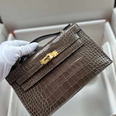 Kelly Pochette in Shiny Gris Elephant Crocodile GHW