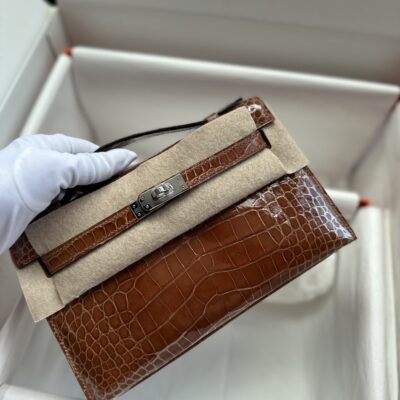 Kelly Pochette in Miel Shiny Crocodile