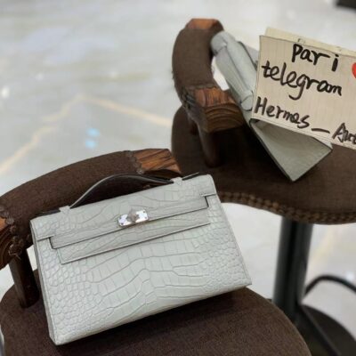 Kelly Pochette in Craie Matee Crocodile PHW