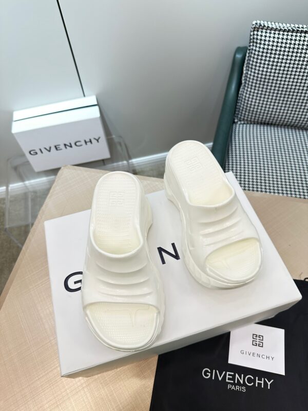 Givenchy 2023 Wedge Heel Thick Bottom Sandals