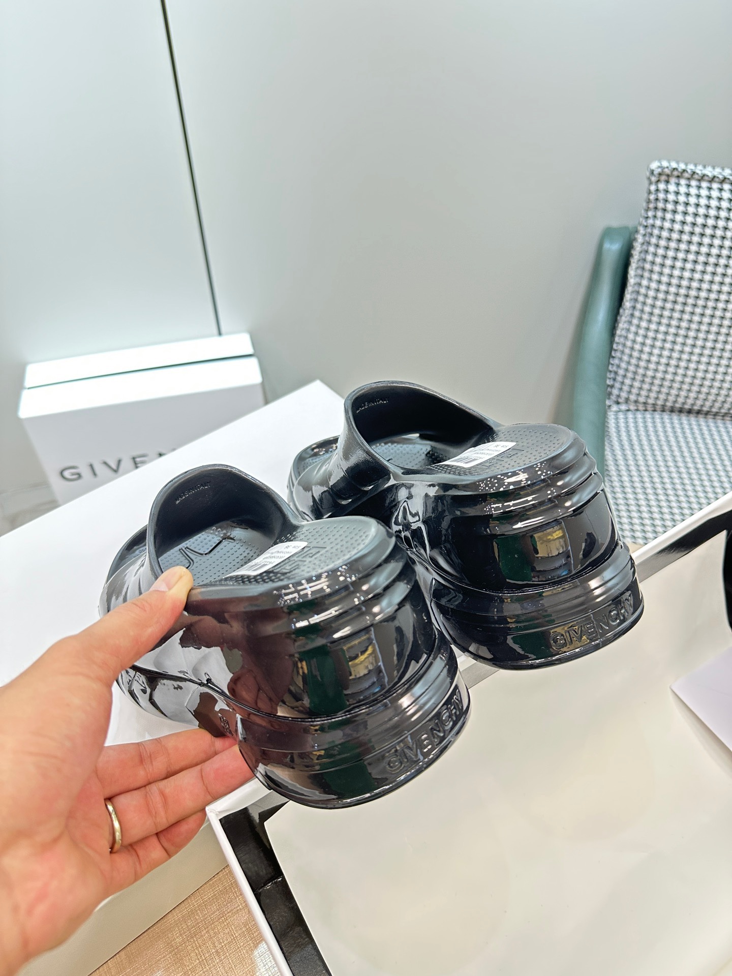 Givenchy 2023 Wedge Heel Thick Bottom Sandals - Image 8