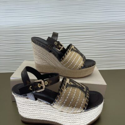 Louis Vuitton 2023 New Straw Woven Sandals