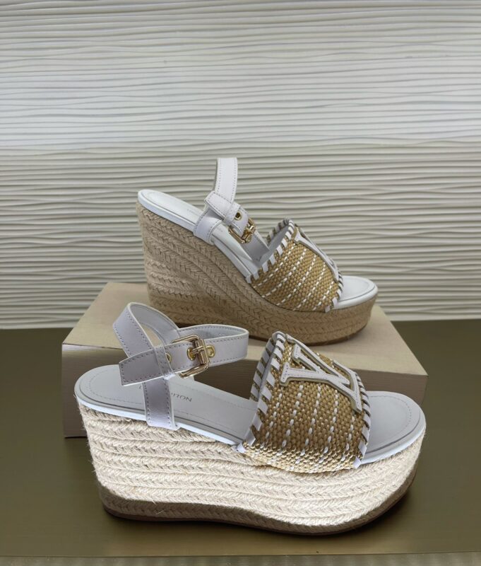 Louis Vuitton 2023 New Straw Woven Sandals