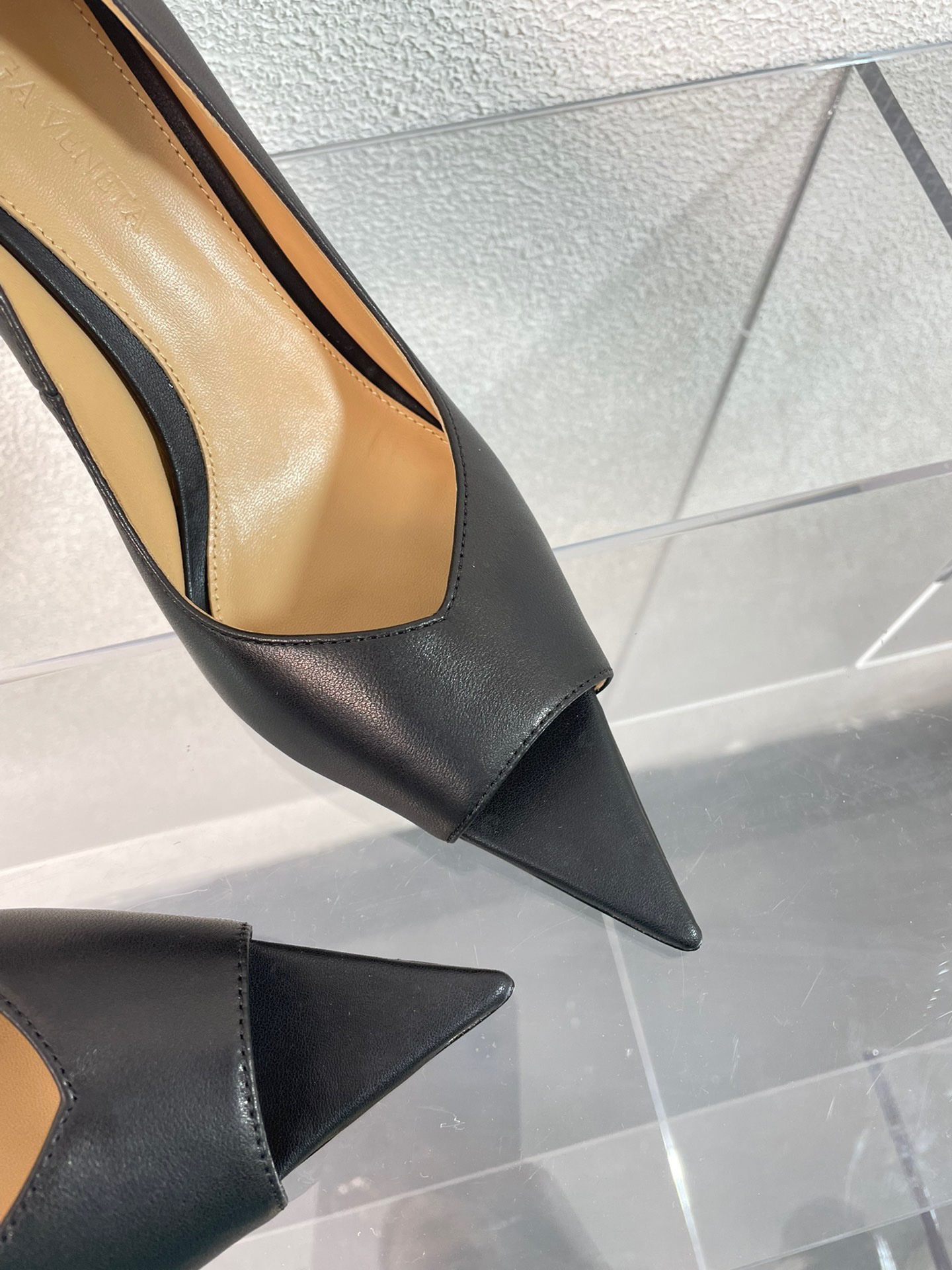 Bottega Veneta 2023 Puntas Wedges Shoes - Image 10