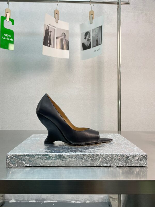 Bottega Veneta 2023 Puntas Wedges Shoes