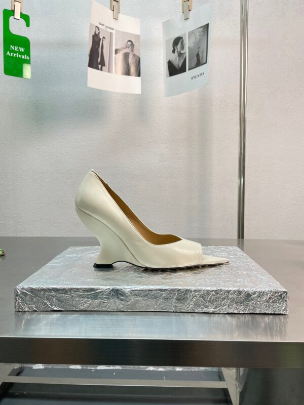 Bottega Veneta 2023 Puntas Wedges Shoes