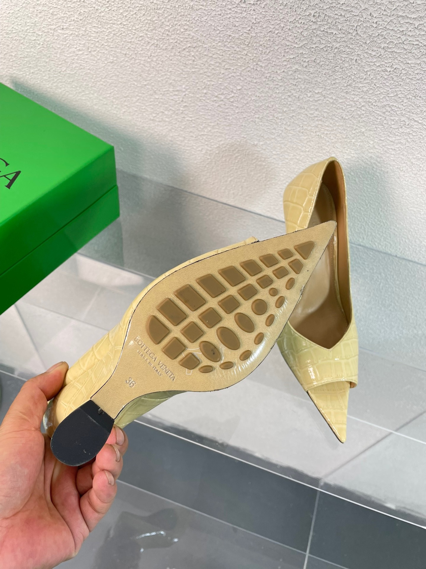 Bottega Veneta 2023 Puntas Wedges Shoes - Image 10