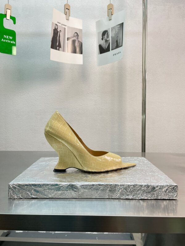 Bottega Veneta 2023 Puntas Wedges Shoes