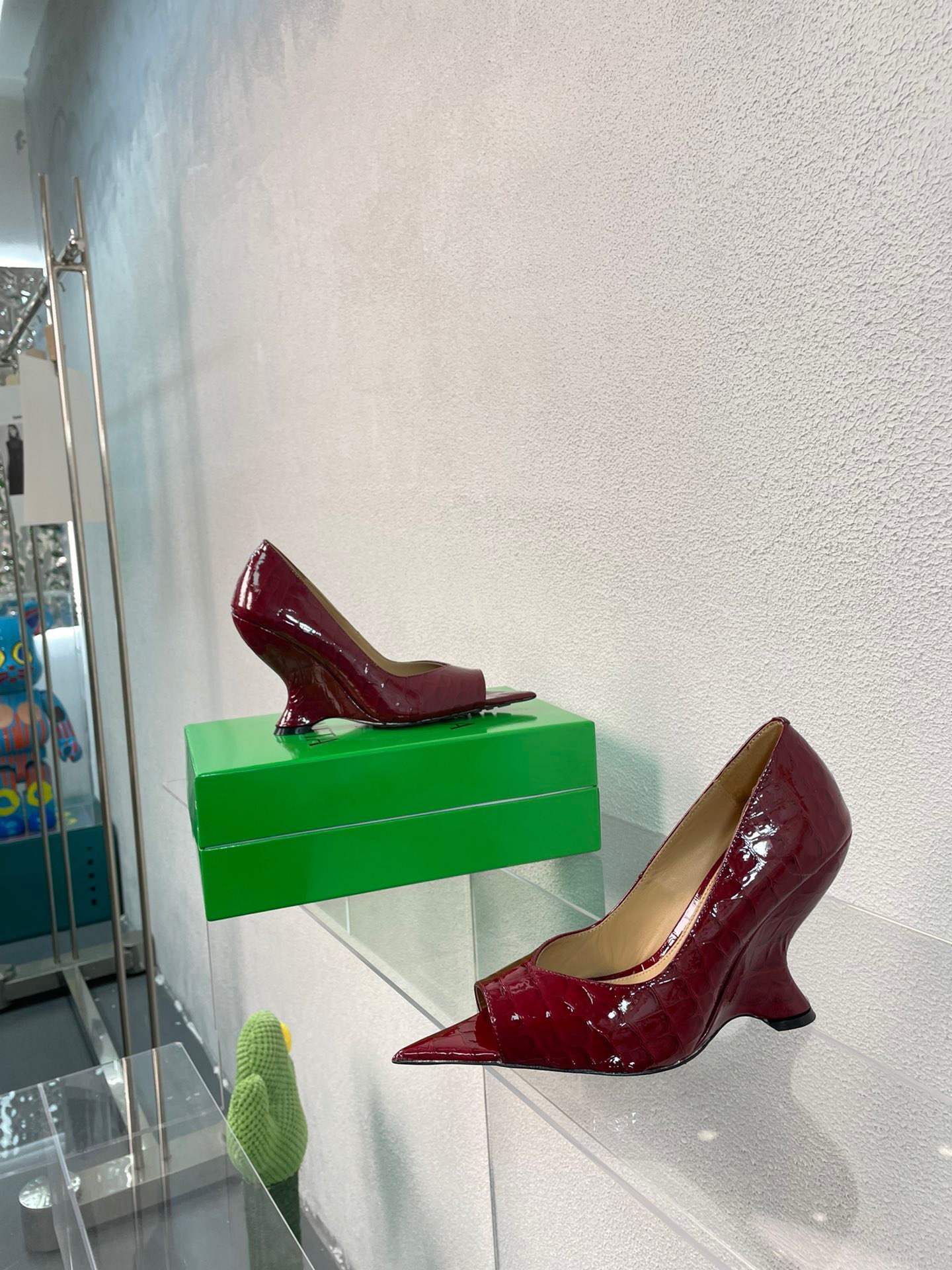 Bottega Veneta 2023 Puntas Wedges Shoes - Image 3