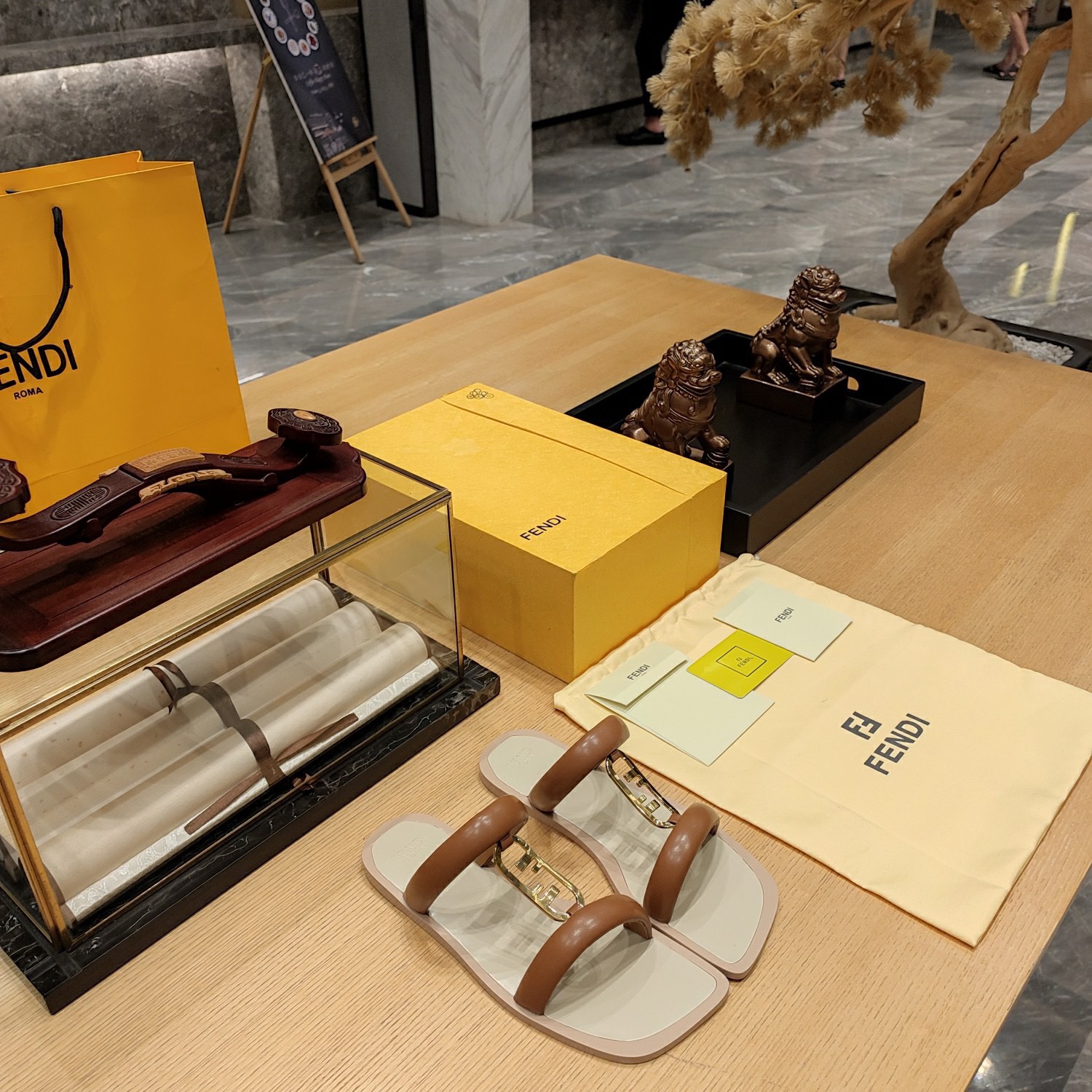 Fendi 2023 New Sandals - Image 4