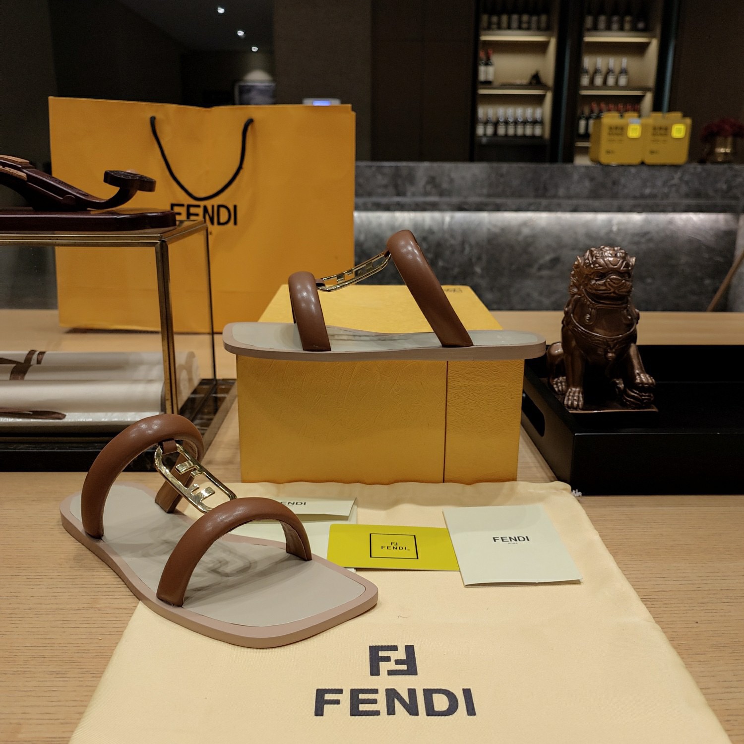 Fendi 2023 New Sandals - Image 6