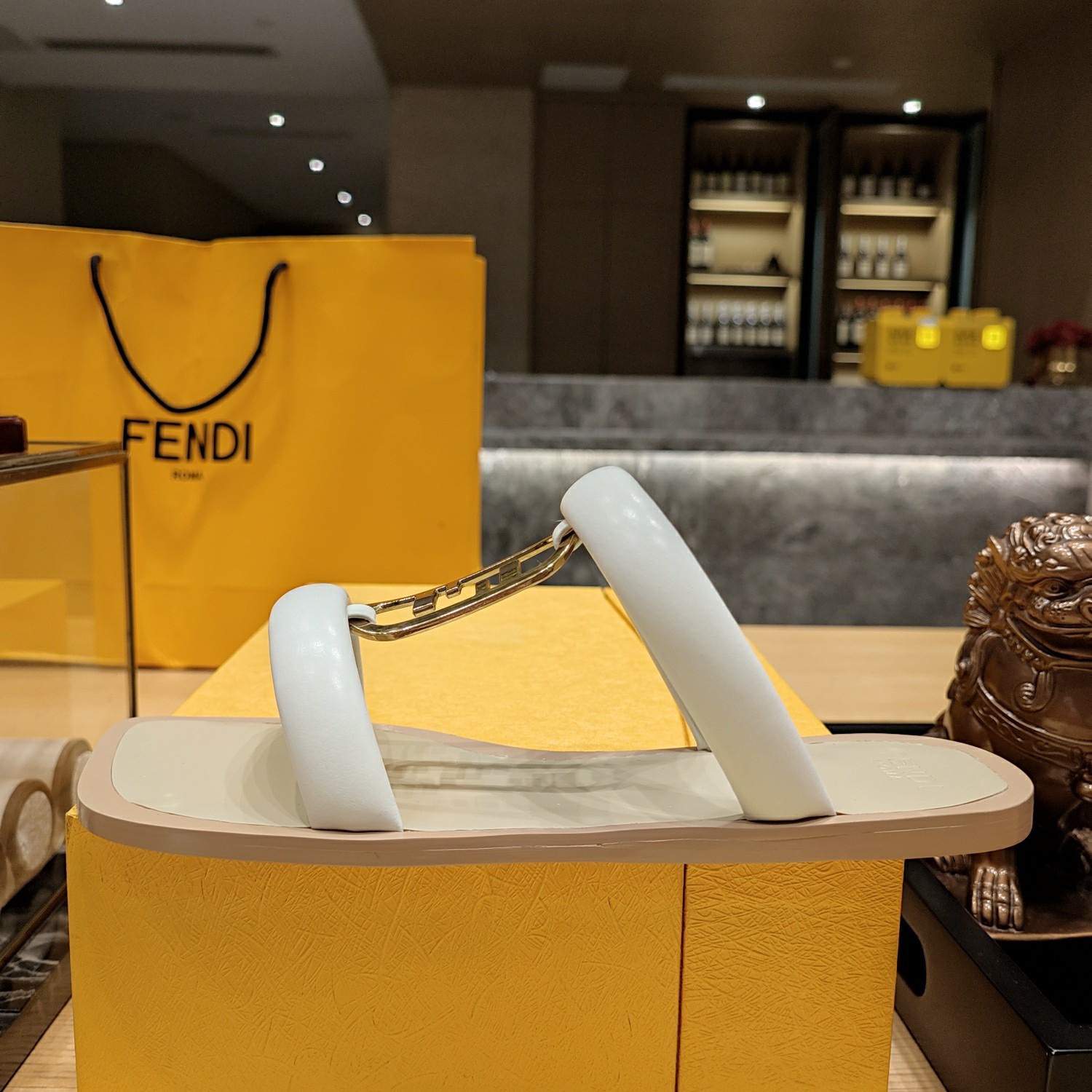 Fendi 2023 New Sandals - Image 7