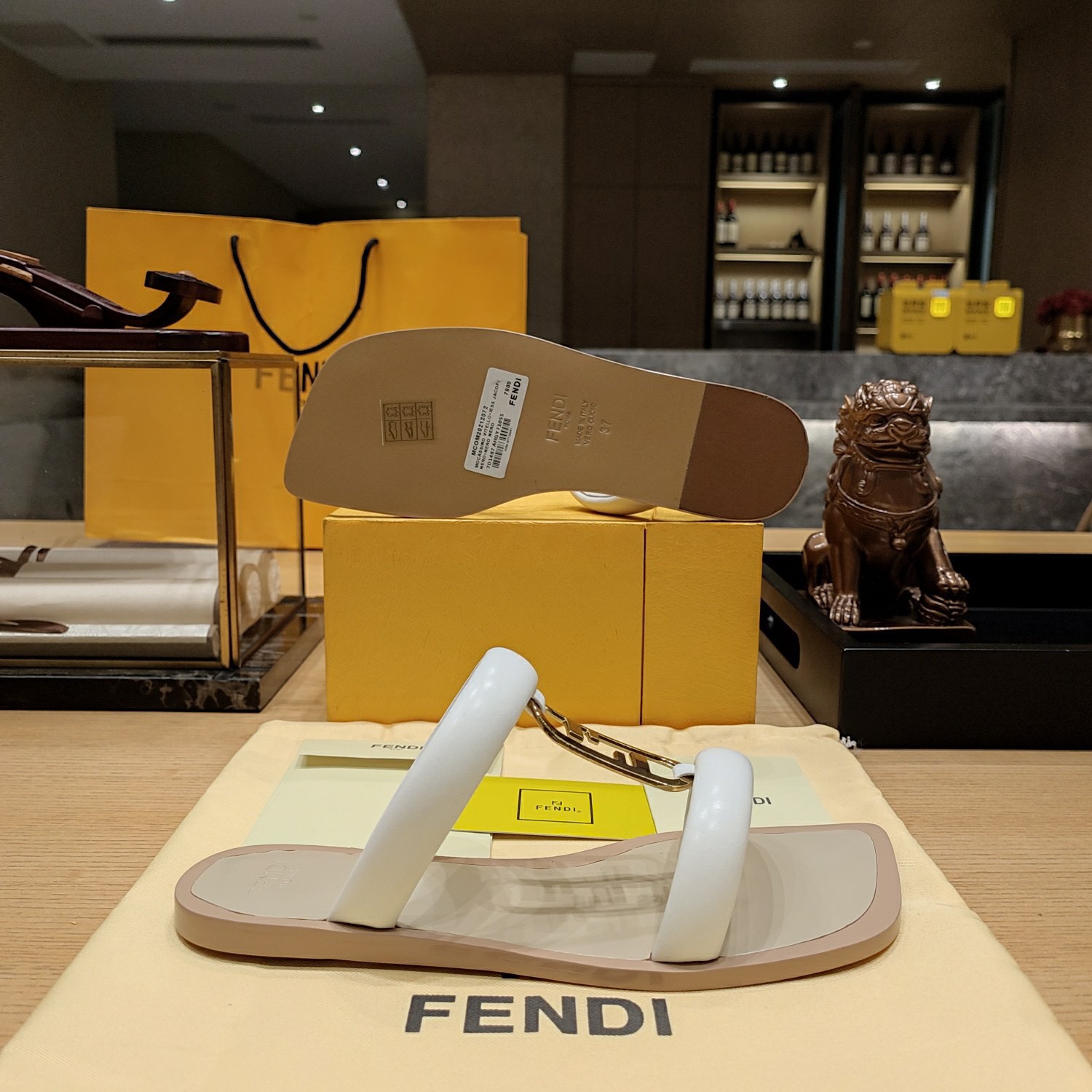 Fendi 2023 New Sandals - Image 8