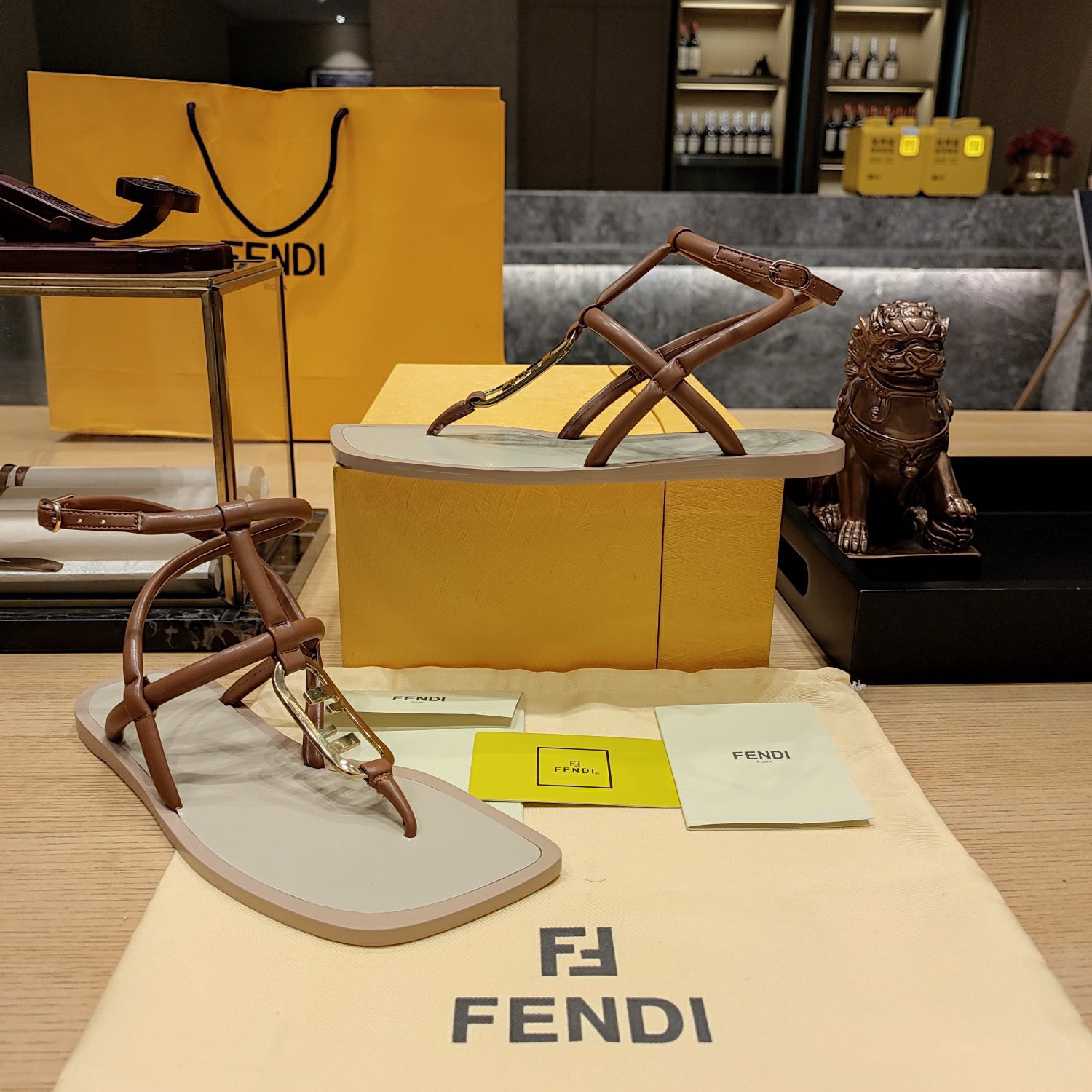 Fendi 2023 New Sandals - Image 6