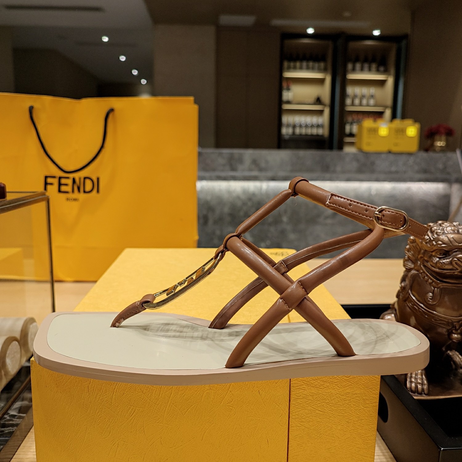 Fendi 2023 New Sandals - Image 7