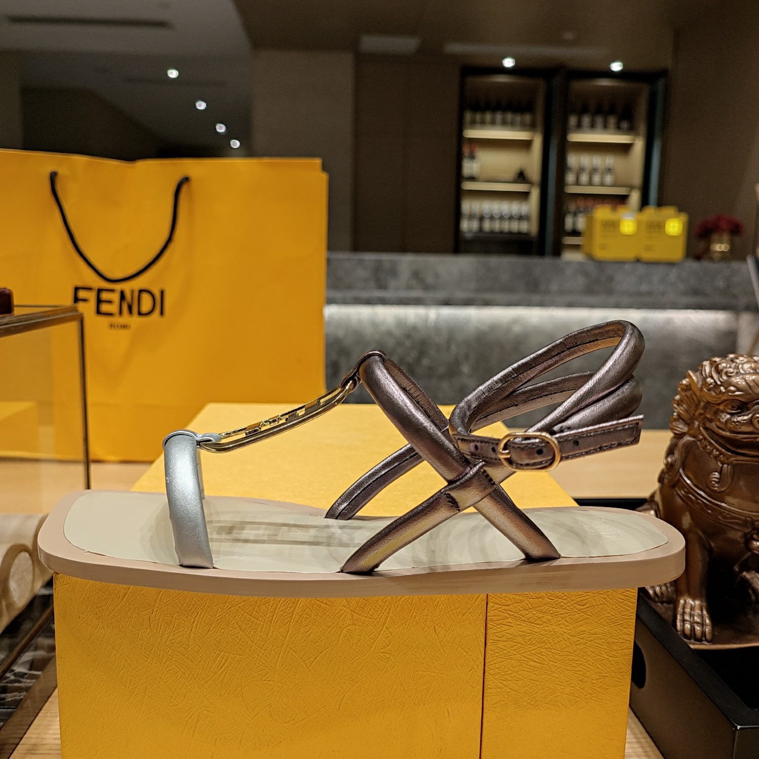 Fendi 2023 New Sandals - Image 7