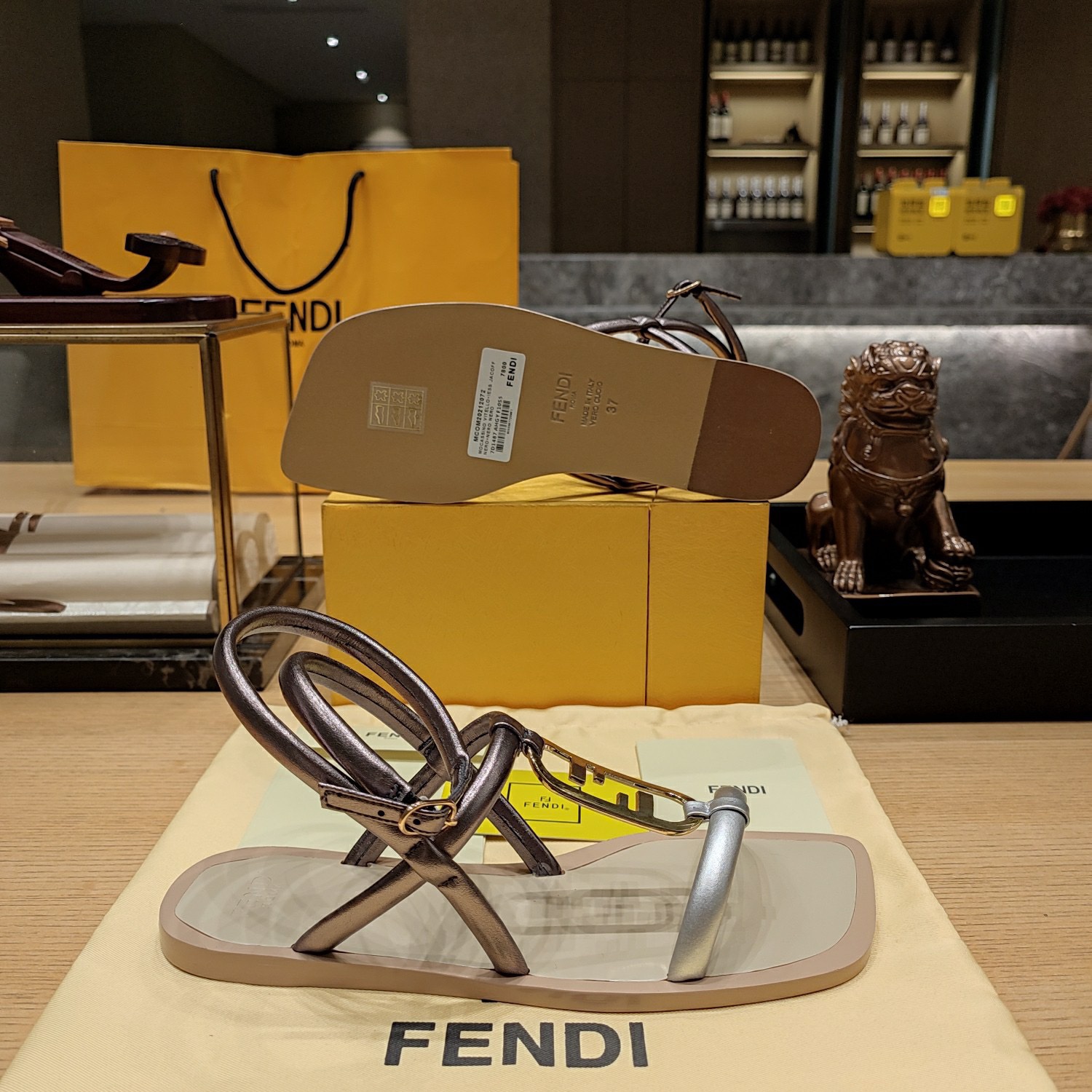 Fendi 2023 New Sandals - Image 8