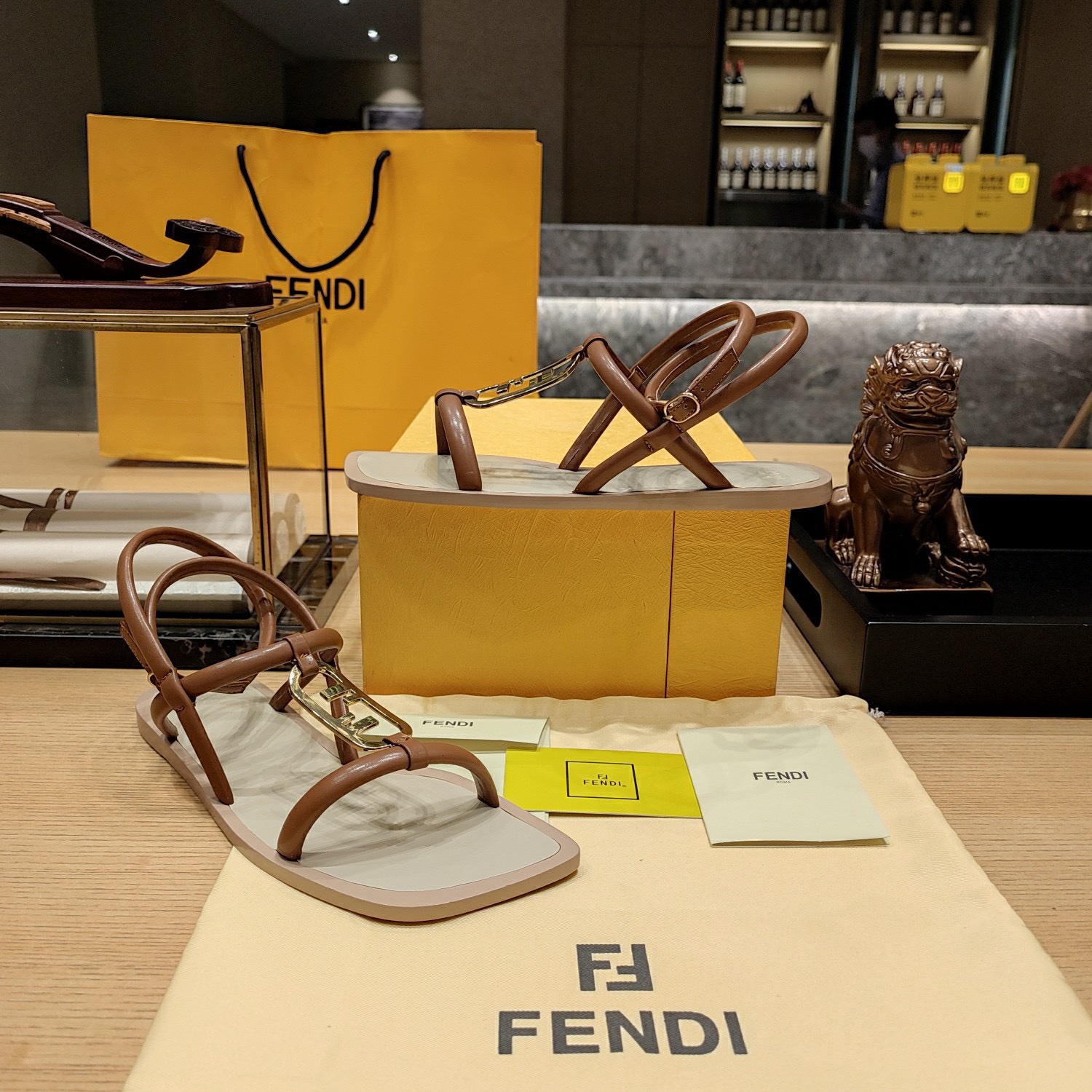 Fendi 2023 New Sandals - Image 6