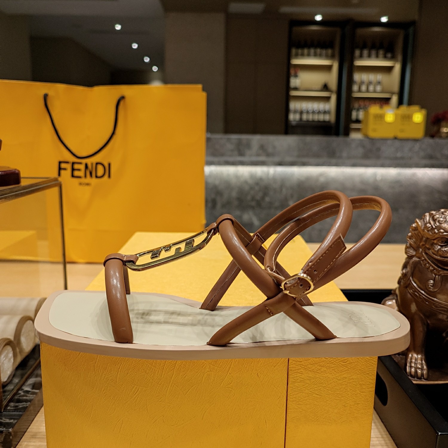 Fendi 2023 New Sandals - Image 7
