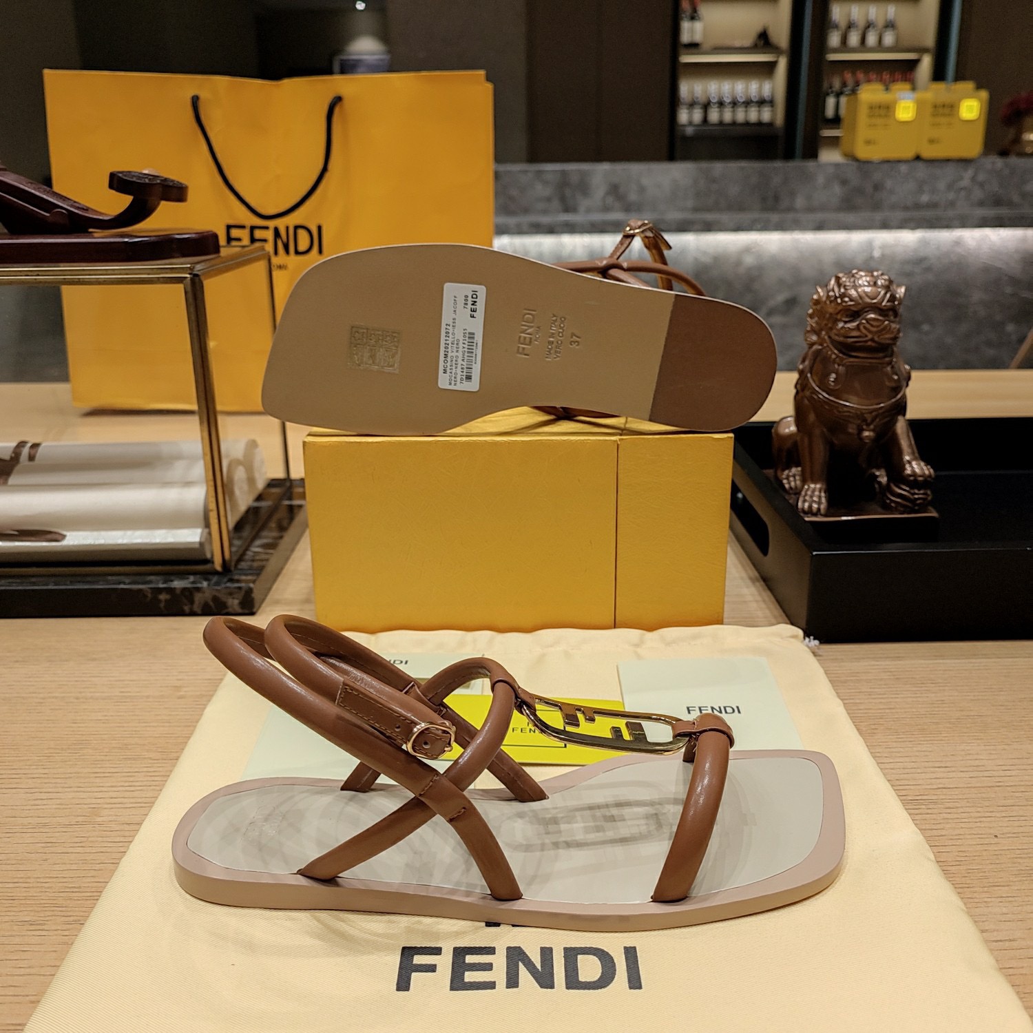 Fendi 2023 New Sandals - Image 8