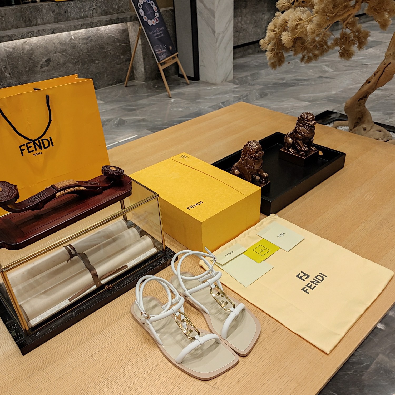 Fendi 2023 New Sandals - Image 4