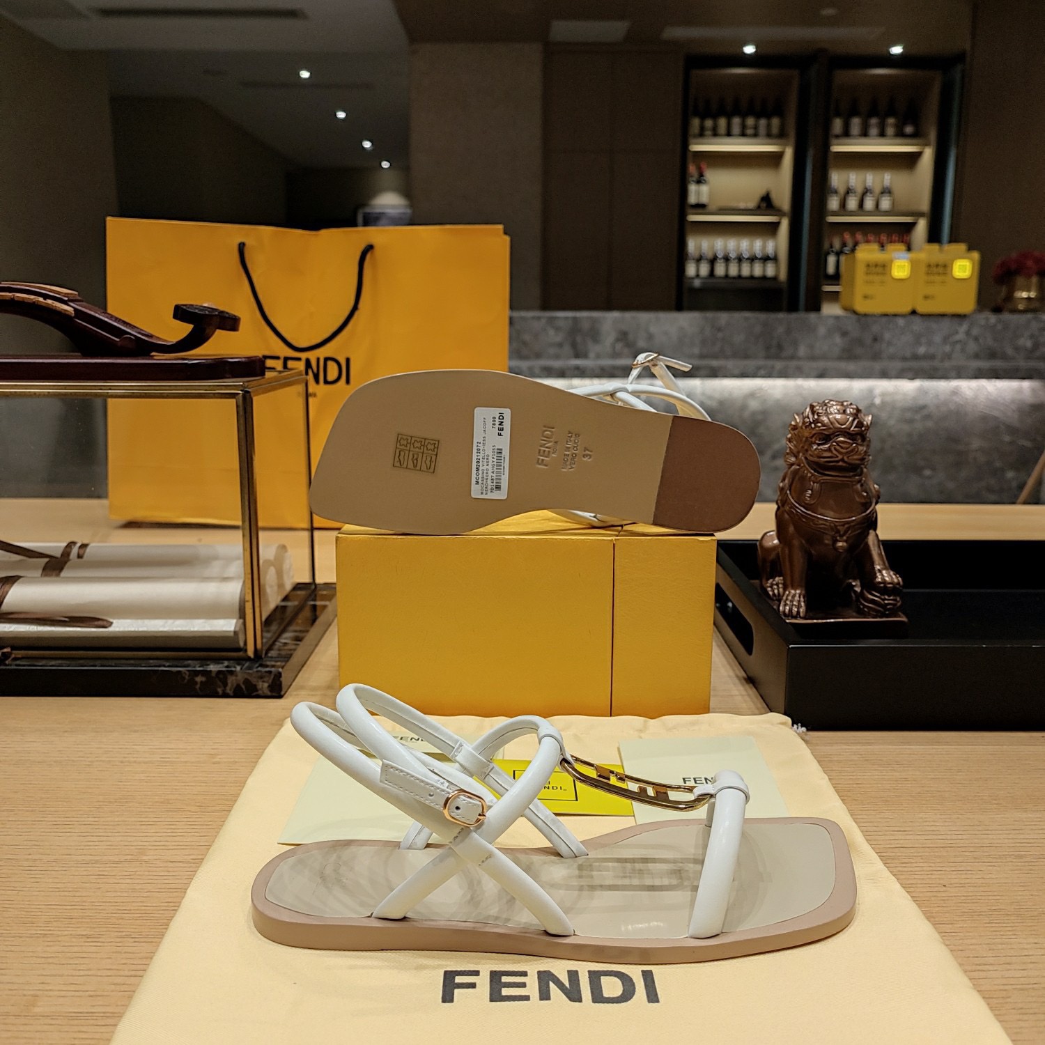 Fendi 2023 New Sandals - Image 8