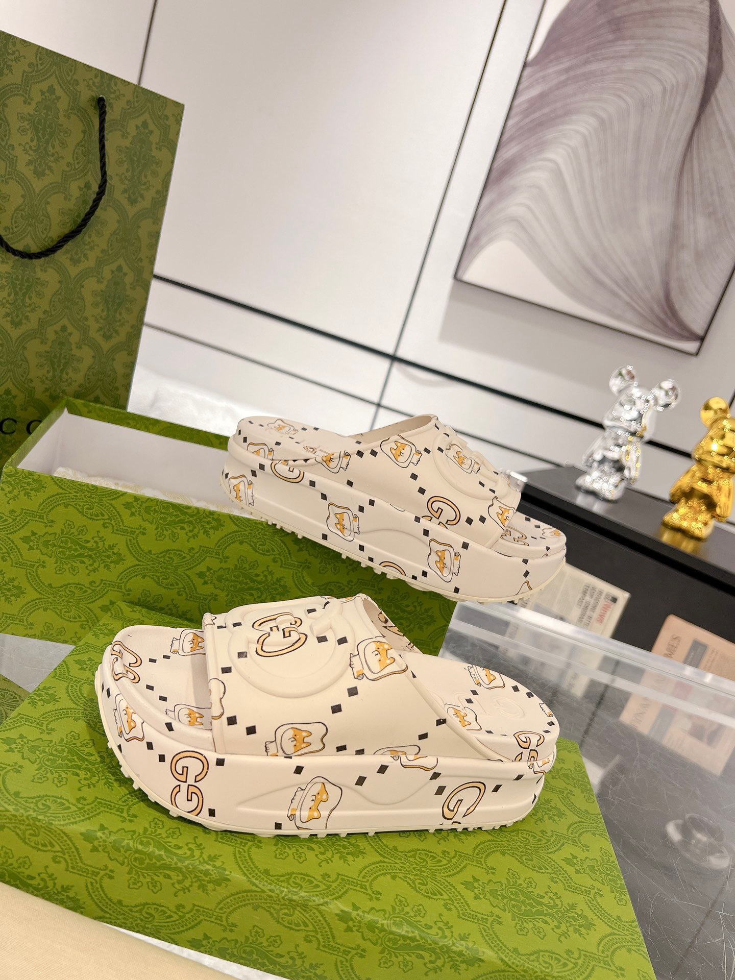 Gucci 2023 New Thick-soled Couple Slippers - Image 5