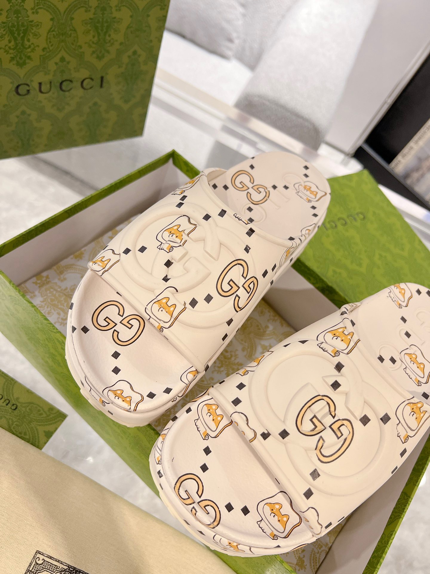 Gucci 2023 New Thick-soled Couple Slippers - Image 7