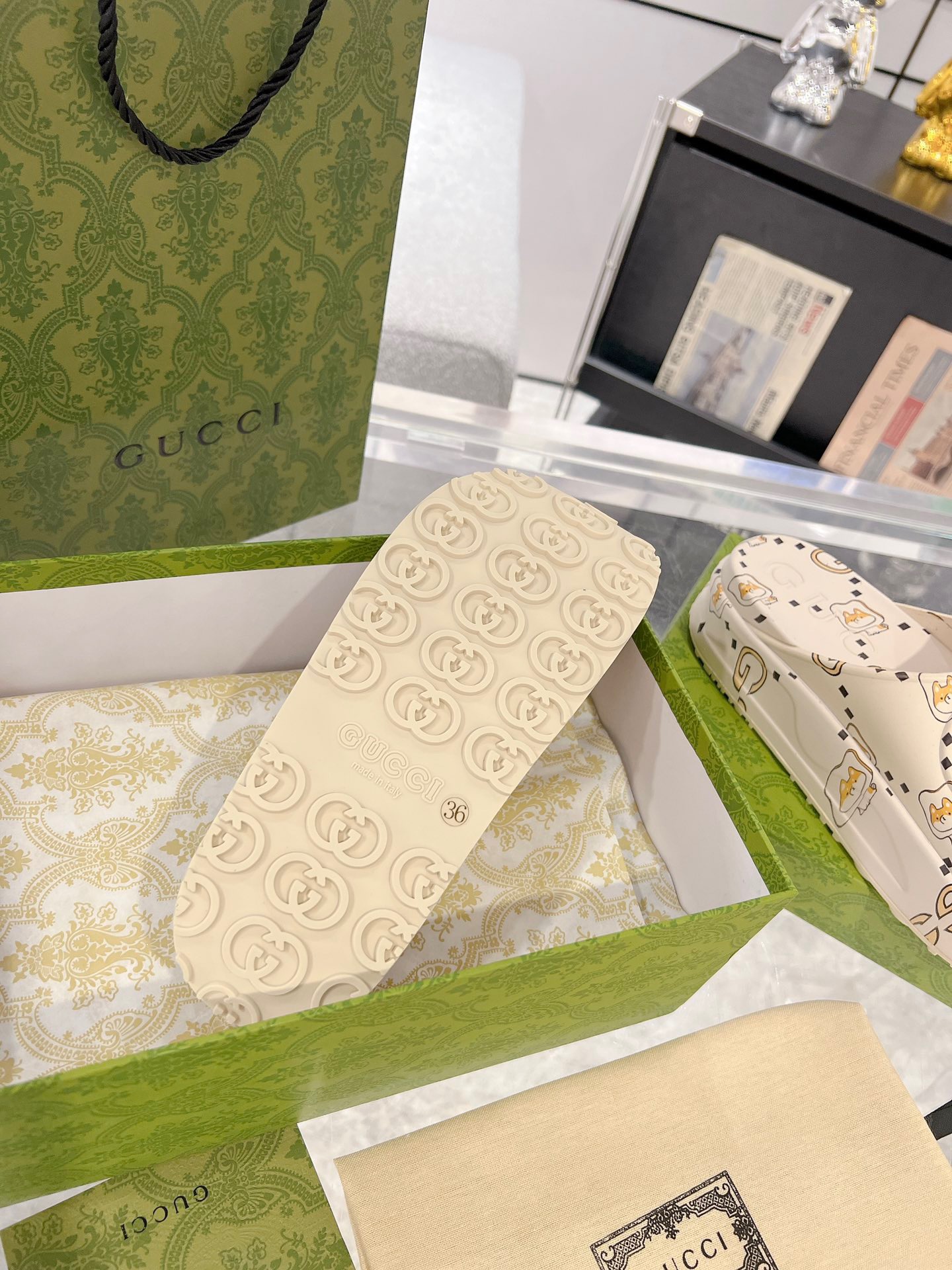 Gucci 2023 New Thick-soled Couple Slippers - Image 9