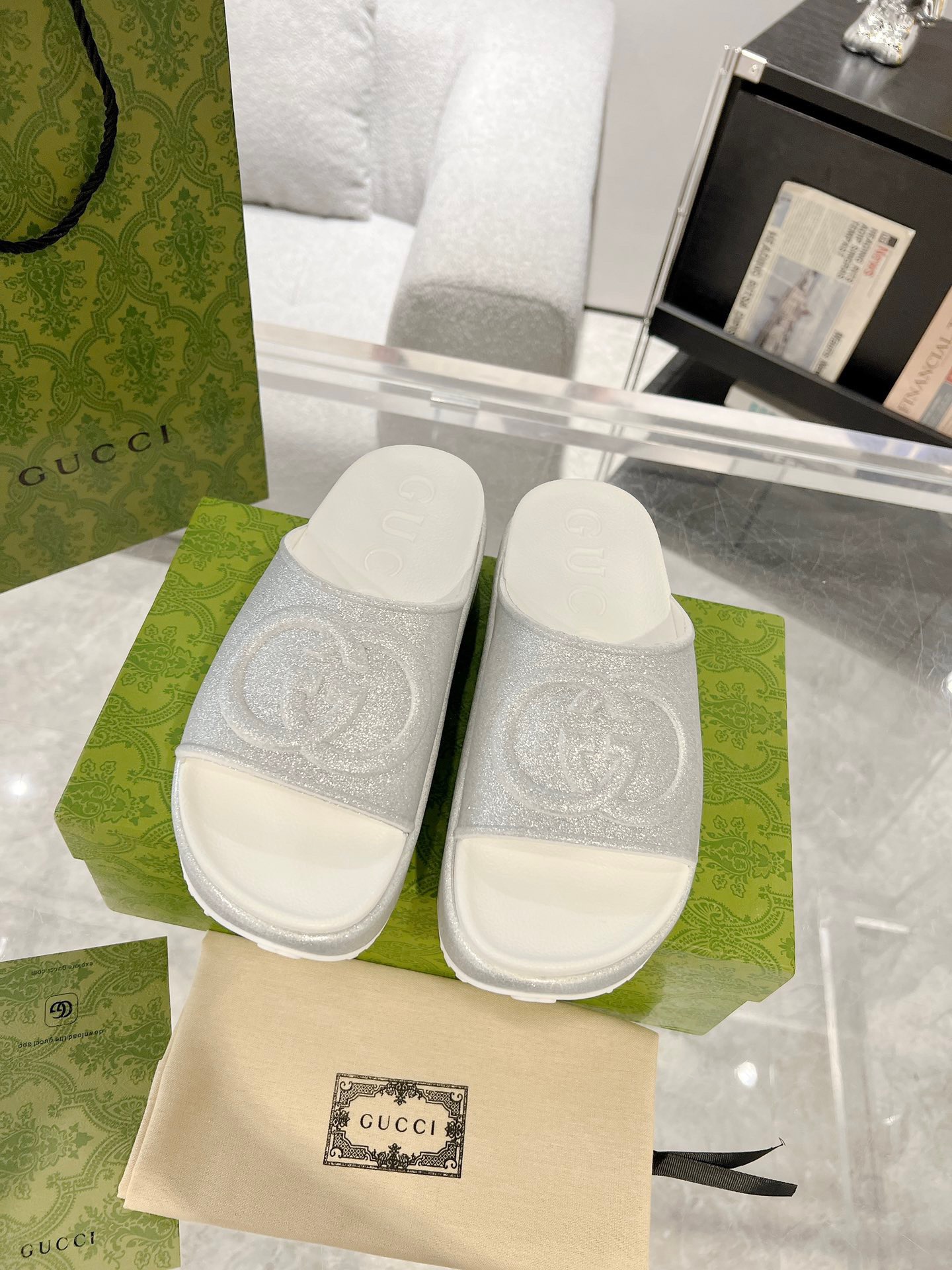 Gucci 2023 New Thick-soled Couple Slippers - Image 2