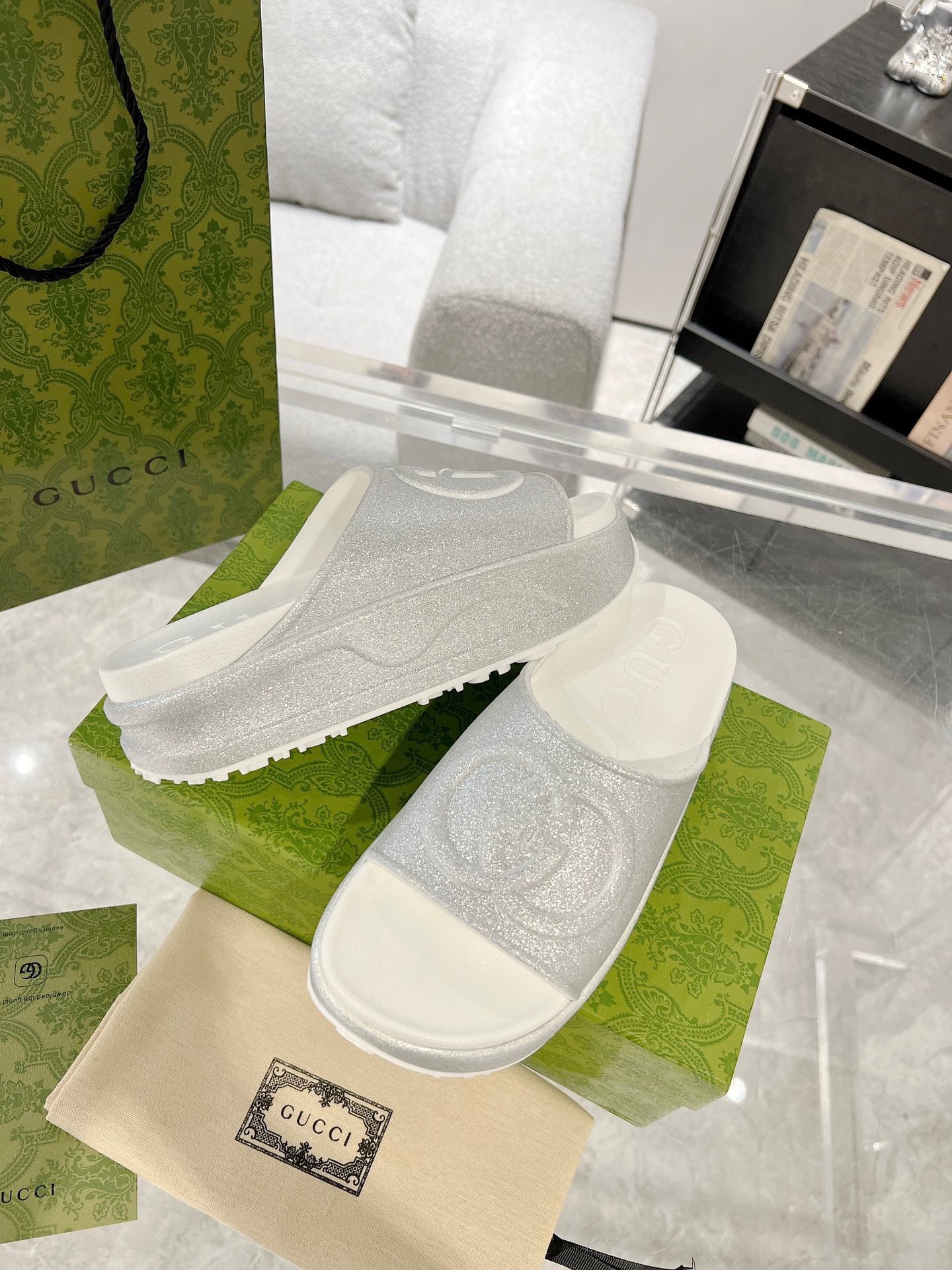 Gucci 2023 New Thick-soled Couple Slippers - Image 3