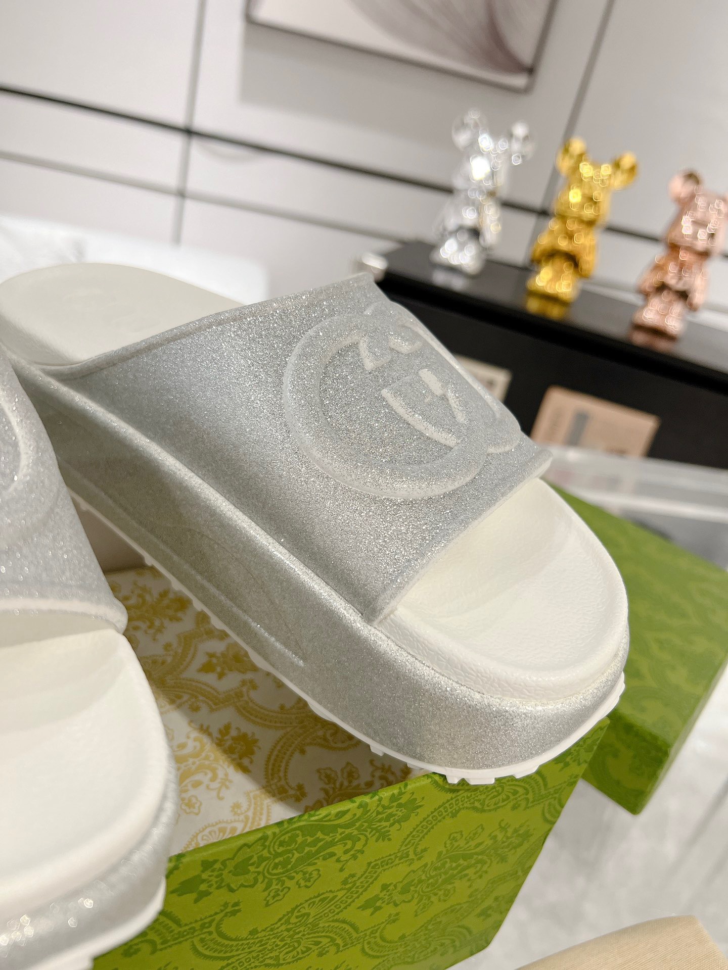 Gucci 2023 New Thick-soled Couple Slippers - Image 6