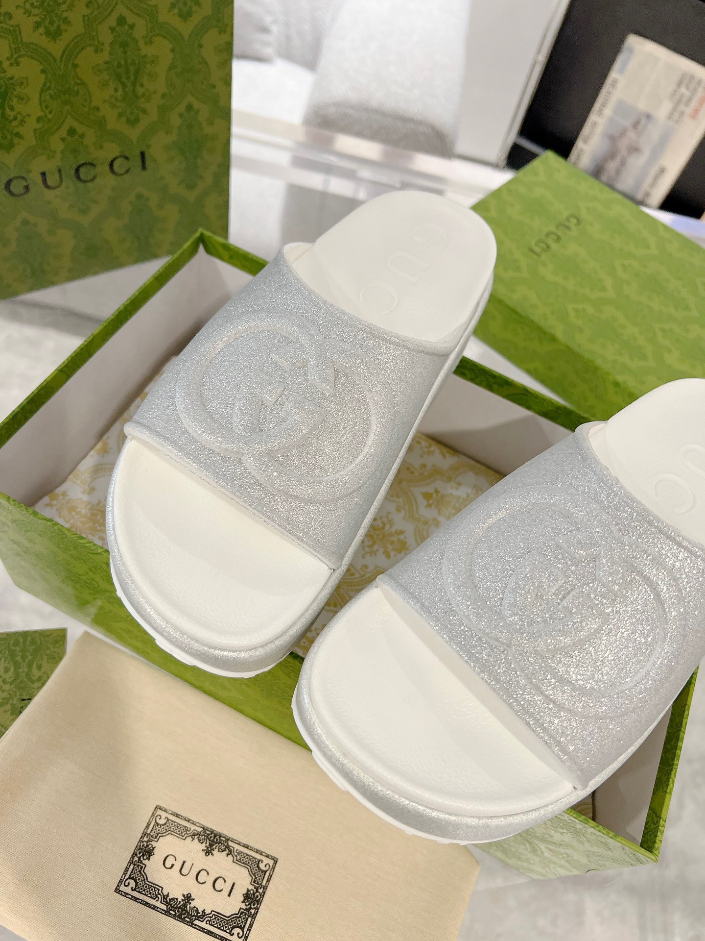 Gucci 2023 New Thick-soled Couple Slippers - Image 9