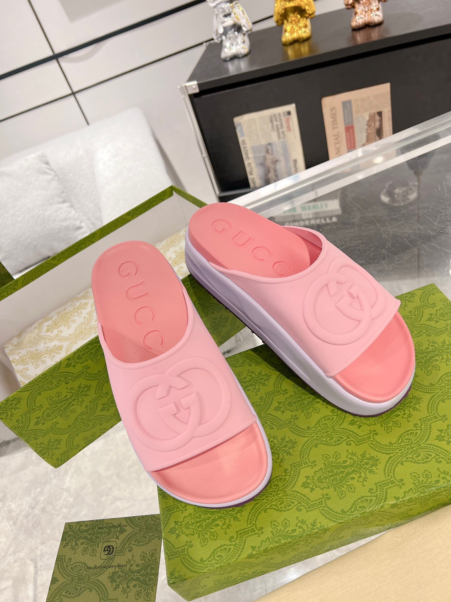 Gucci 2023 New Thick-soled Couple Slippers - Image 4