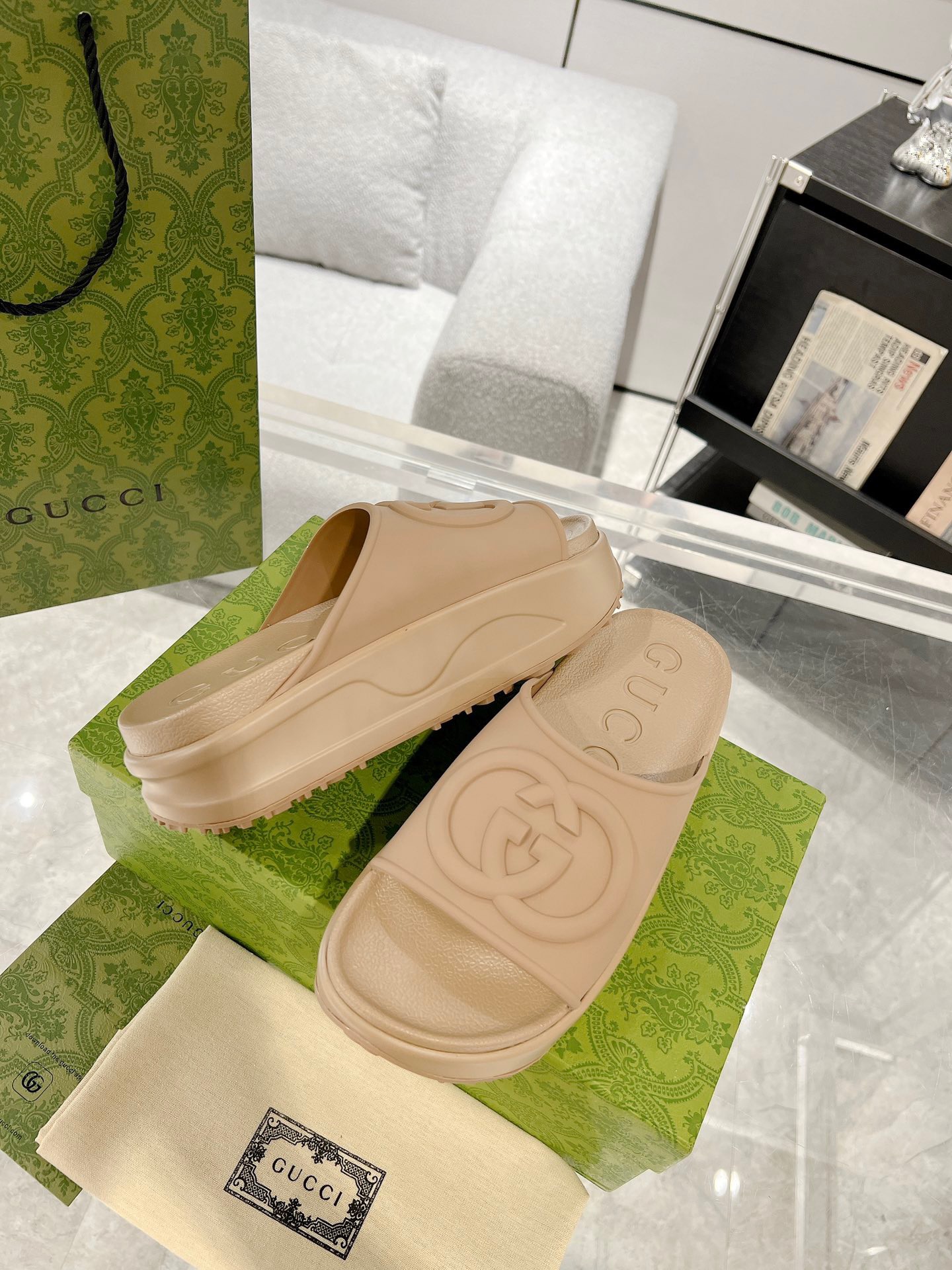 Gucci 2023 New Thick-soled Couple Slippers - Image 3