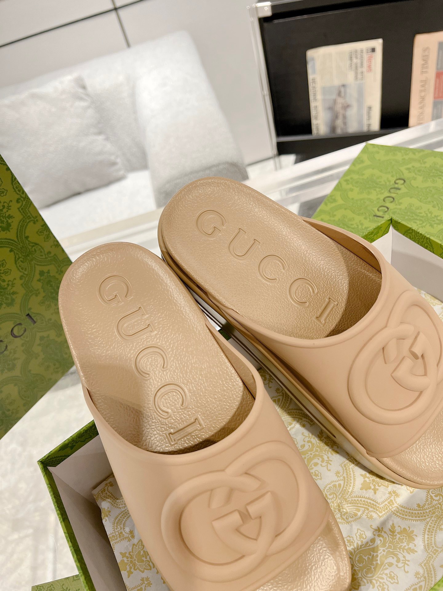 Gucci 2023 New Thick-soled Couple Slippers - Image 7