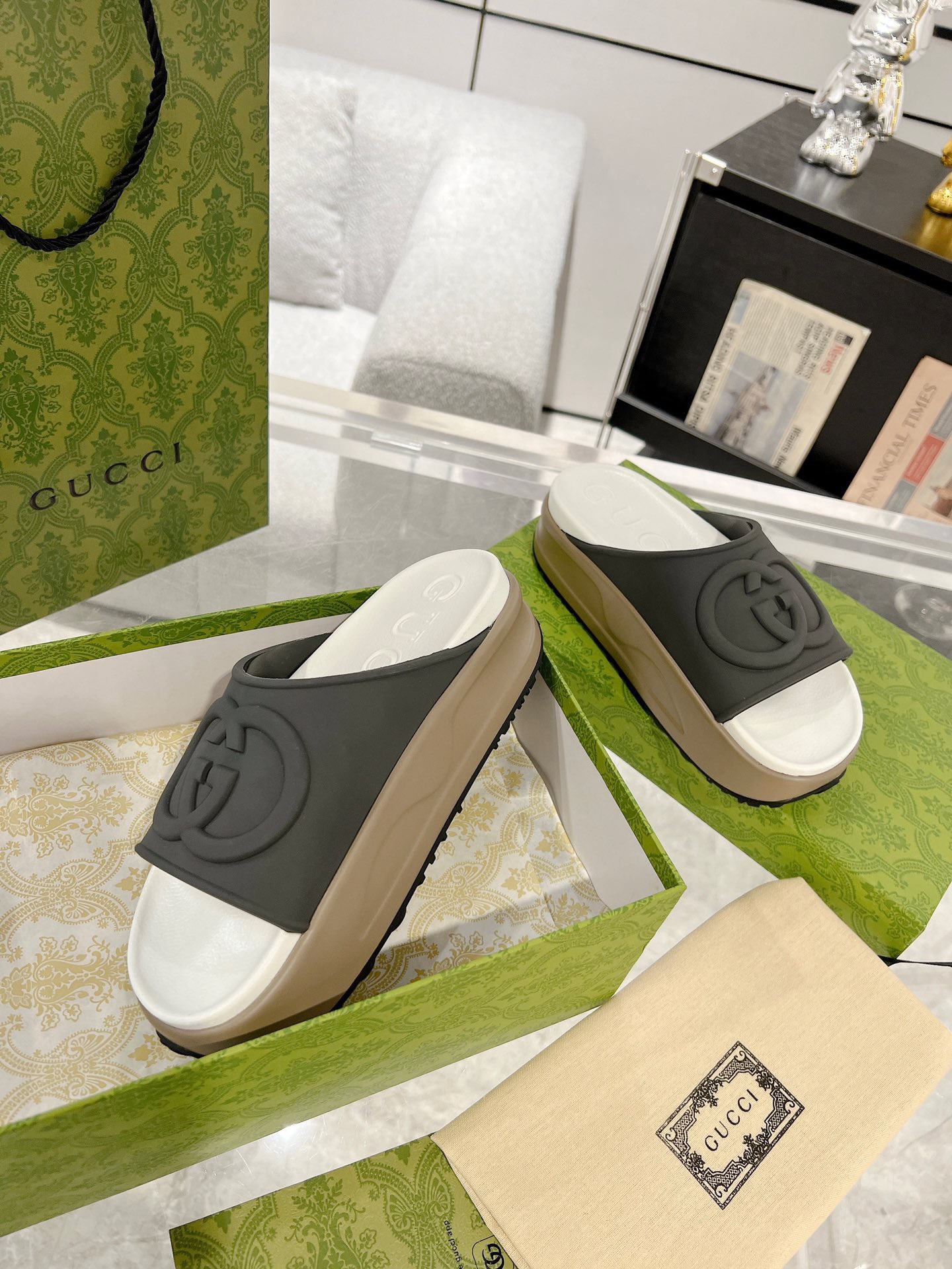 Gucci 2023 New Thick-soled Couple Slippers - Image 6