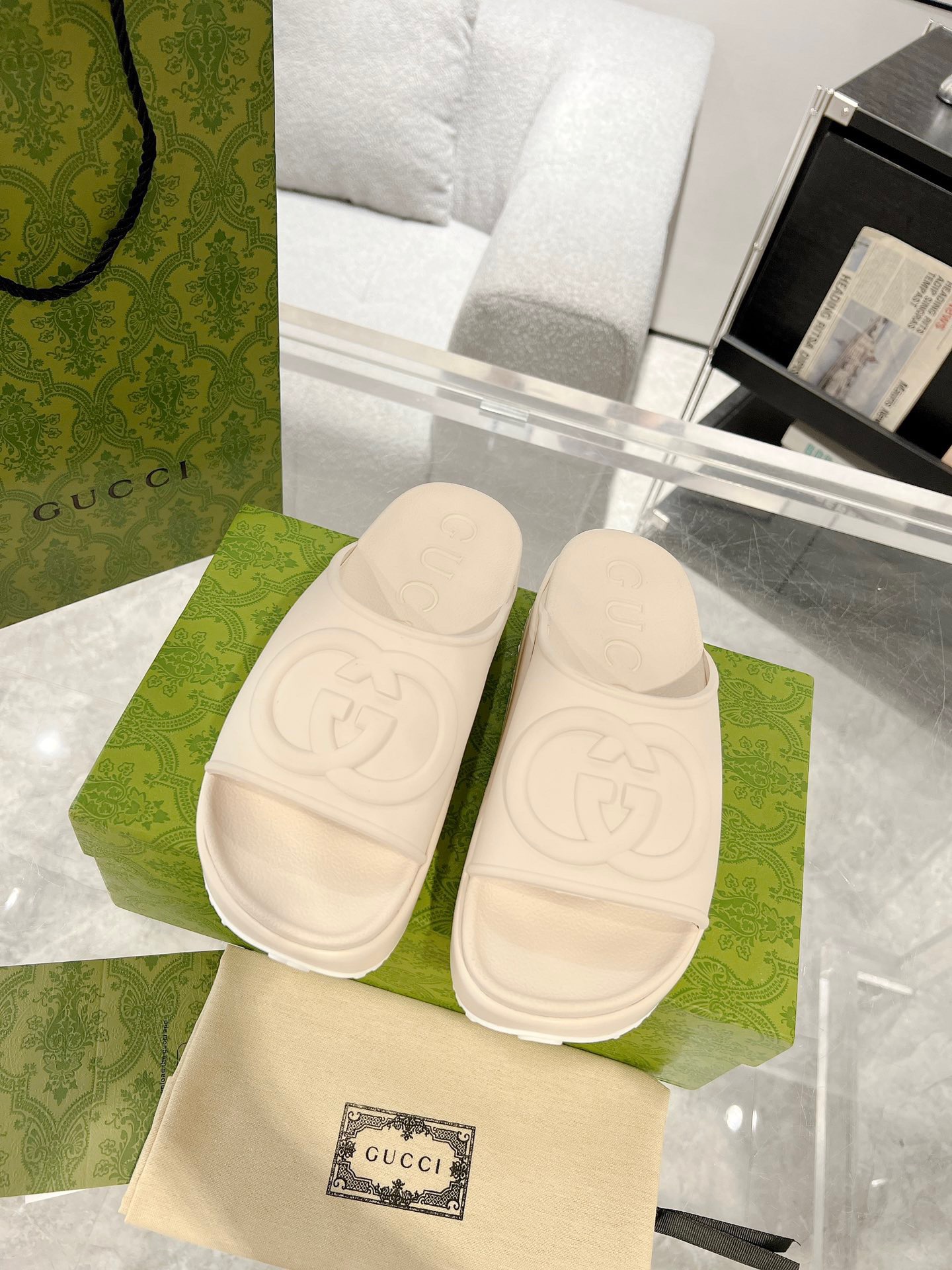 Gucci 2023 New Thick-soled Couple Slippers - Image 2