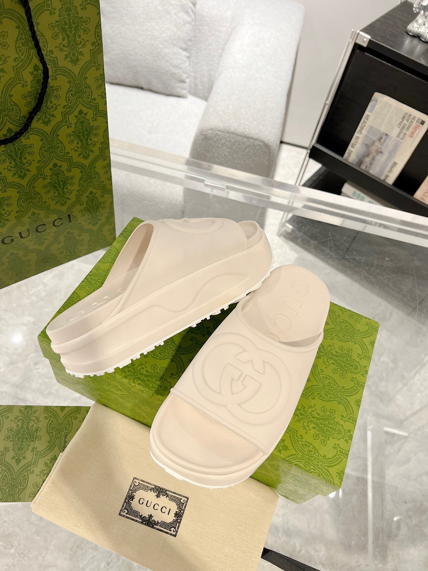 Gucci 2023 New Thick-soled Couple Slippers - Image 3