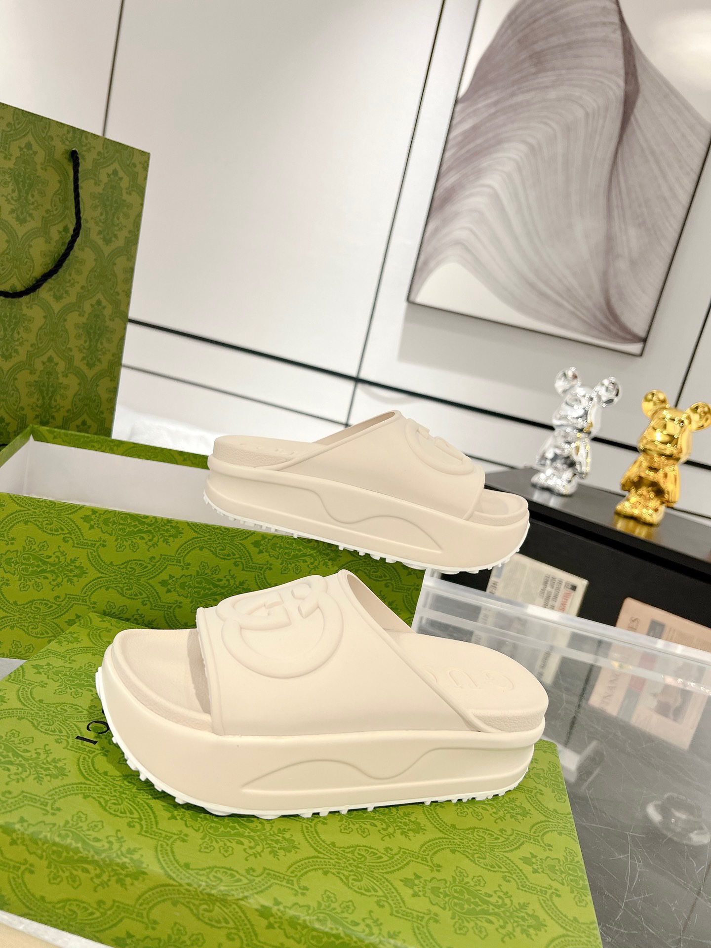 Gucci 2023 New Thick-soled Couple Slippers - Image 4