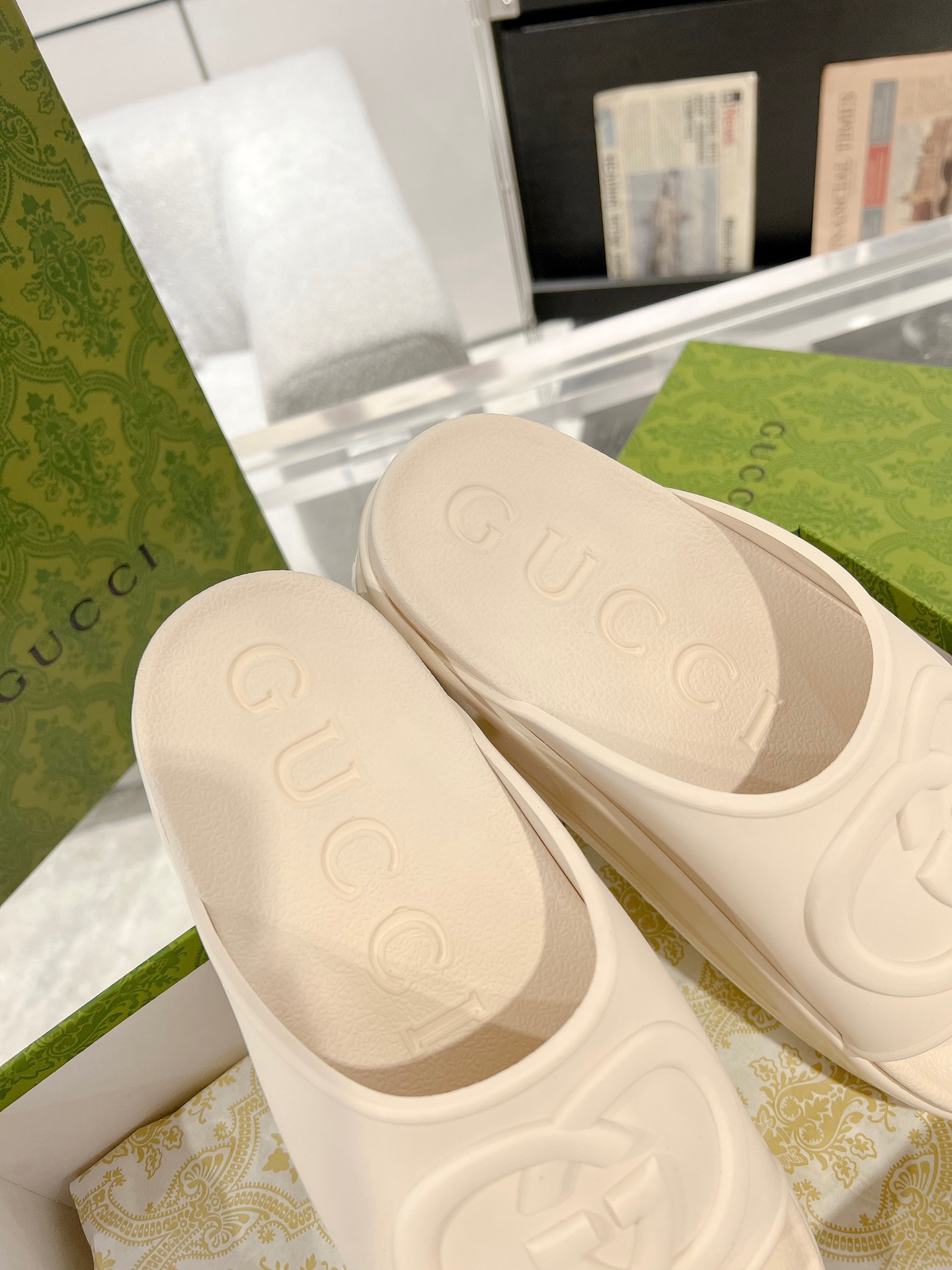 Gucci 2023 New Thick-soled Couple Slippers - Image 6