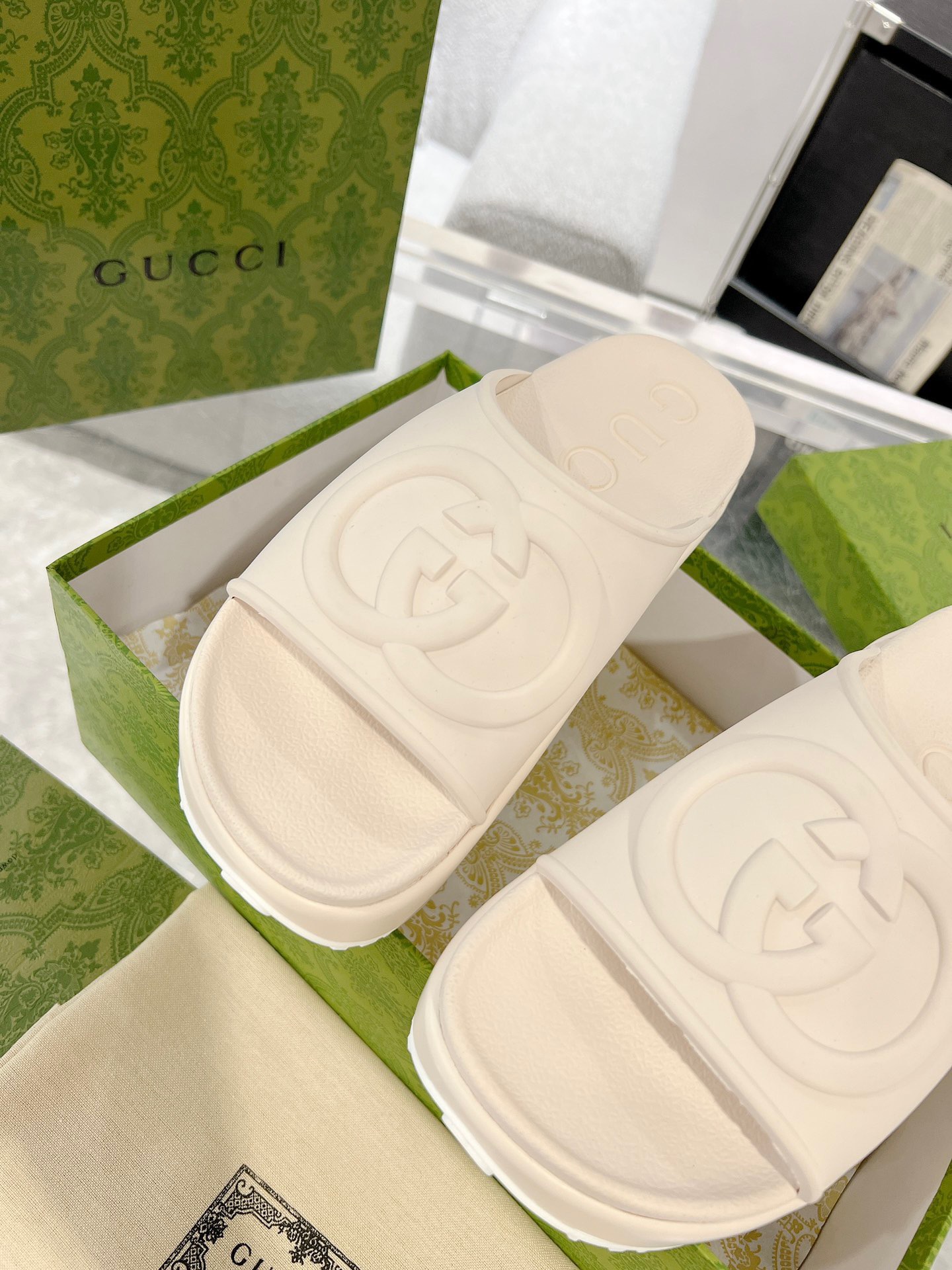 Gucci 2023 New Thick-soled Couple Slippers - Image 7