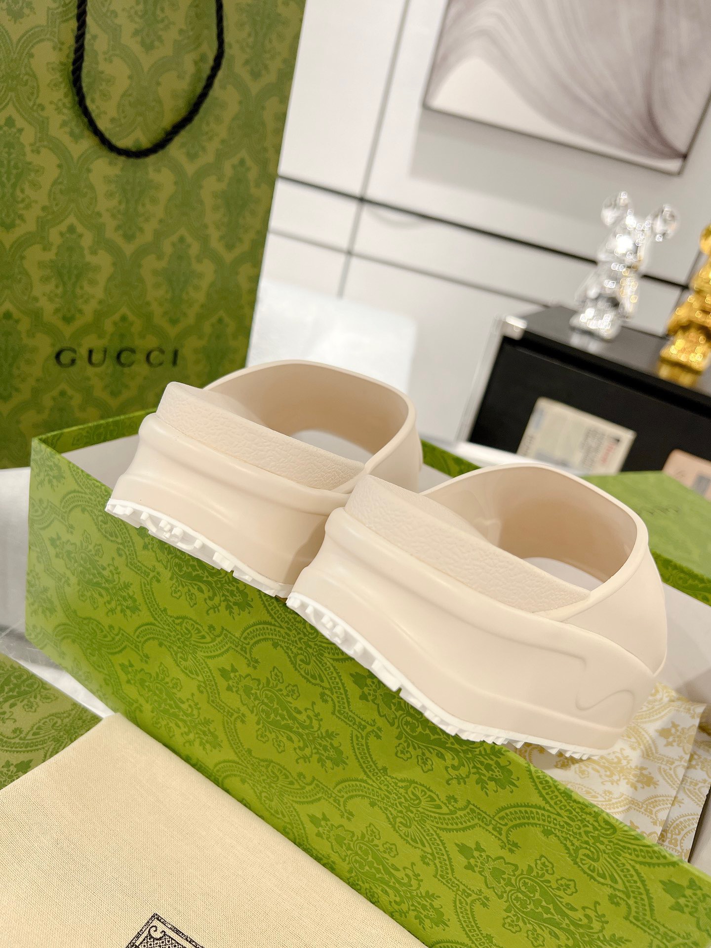 Gucci 2023 New Thick-soled Couple Slippers - Image 8