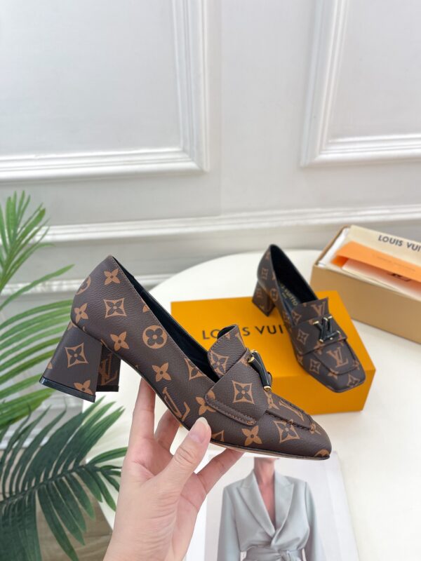 Louis Vuitton 2023 New Thick-heeled Loafers