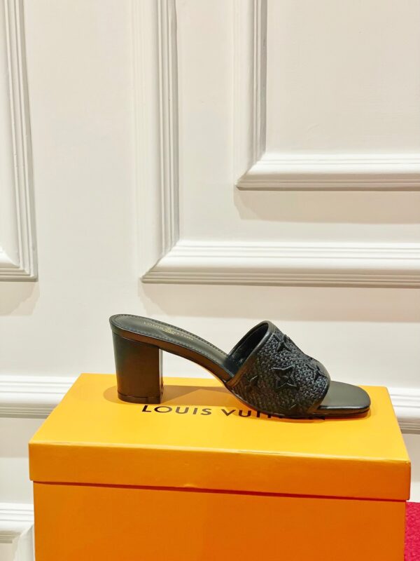 Louis Vuitton 2023 New Sandals